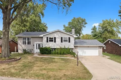 502 Fontainebleau, O'fallon, IL 62269