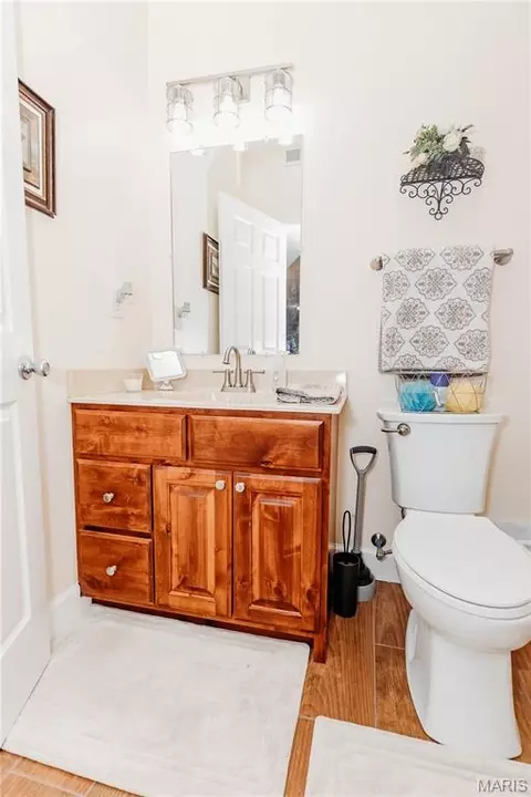 Bath - 17310 Long Rdg, Saint Robert, MO 65584 photo 13 of 14