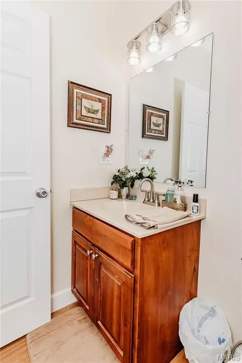Bath - 17310 Long Rdg, Saint Robert, MO 65584 photo 2 of 14