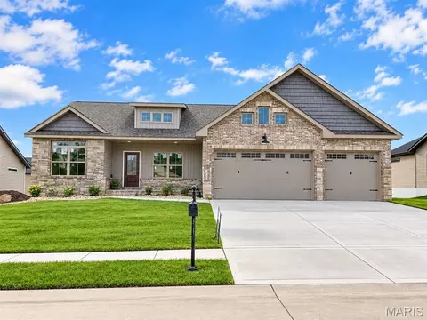 1843 Robins Mill Ct, Maryville, IL 62062