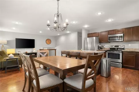 Dining - 1 Buckingham Dr, Washington, MO 63090 photo 3 of 3