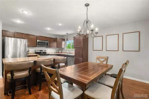 Dining - 1 Buckingham Dr, Washington, MO 63090 photo 2 of 3