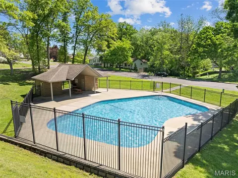 Exterior - 1 Buckingham Dr, Washington, MO 63090 photo 4 of 8