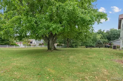 Exterior - 1 Buckingham Dr, Washington, MO 63090 photo 6 of 8