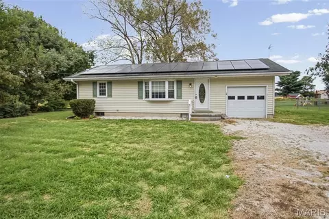 23310 Glenda Ave, Jerseyville, IL 62052