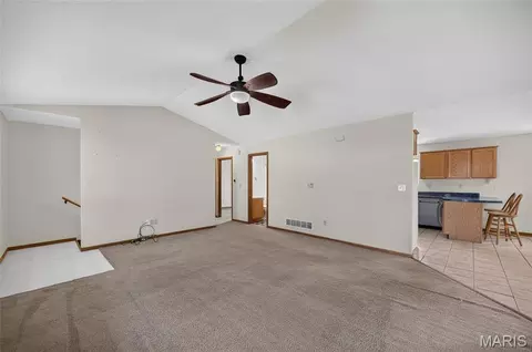 Living - 22335 Target Rd, Saint Robert, MO 65584 photo 2 of 5
