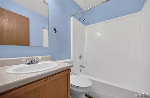 Bath - 22335 Target Rd, Saint Robert, MO 65584 photo 2 of 3