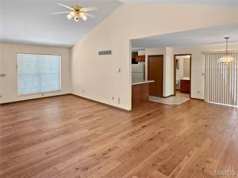 Living - 113 Monticello Dr, Washington, MO 63090 photo 8 of 14