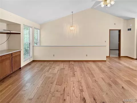 Living - 113 Monticello Dr, Washington, MO 63090 photo 6 of 14