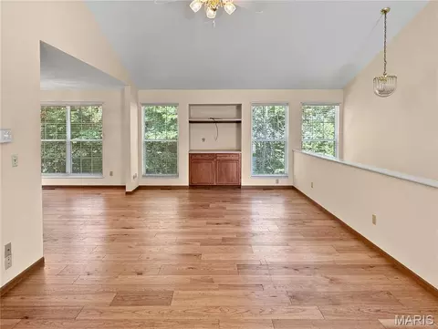 Living - 113 Monticello Dr, Washington, MO 63090 photo 2 of 14
