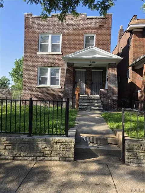 5880 Kennerly Ave #A, Saint Louis, MO 63112