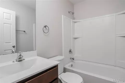 Bath - 115 Cobble Rd, O'fallon, MO 63366 photo 2 of 2