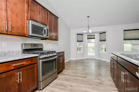 Entry Way - 115 Cobble Rd, O'fallon, MO 63366 photo 1 of 2