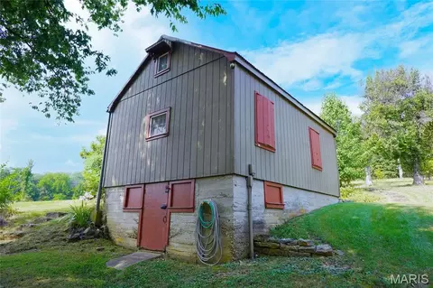 Exterior - 2136 Walz Rd, Hermann, MO 65041 photo 19 of 28