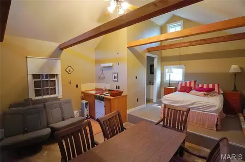 Bedroom - 2136 Walz Rd, Hermann, MO 65041 photo 10 of 10