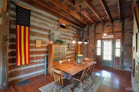 Dining - 2136 Walz Rd, Hermann, MO 65041 photo 2 of 2