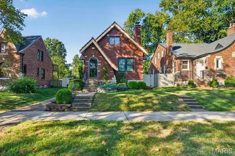 1071 Midland Blvd, Saint Louis, MO 63130