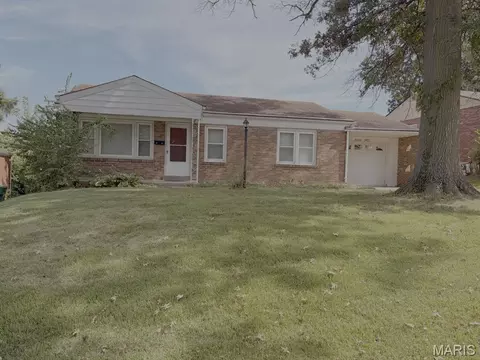 9464 Adler Ave, Riverview, MO 63137