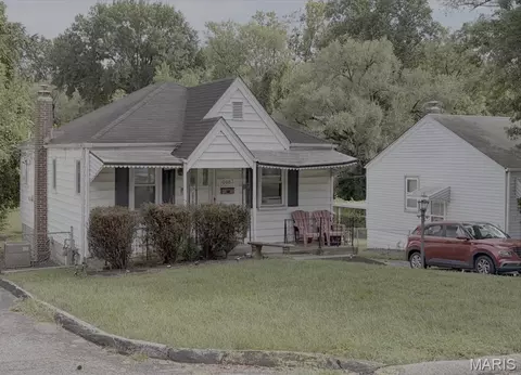 10062 Dorothy Ave, Riverview, MO 63137