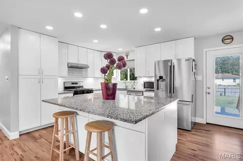 Kitchen - 154 Vincent St, Pacific, MO 63069 photo 1 of 2