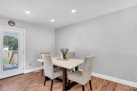 Dining - 154 Vincent St, Pacific, MO 63069 photo 3 of 3