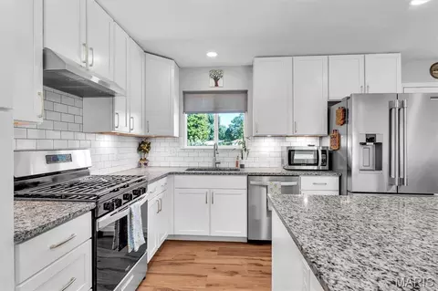 Kitchen - 154 Vincent St, Pacific, MO 63069 photo 2 of 2