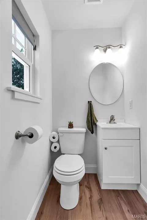 Bath - 154 Vincent St, Pacific, MO 63069 photo 1 of 5