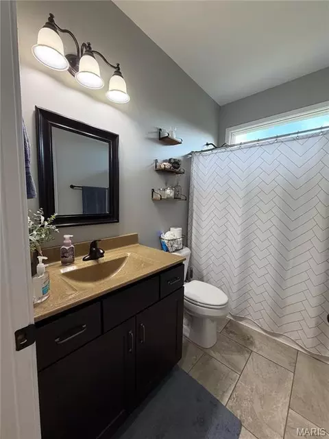 Bath - 13 Ridgepoint Meadows Ct, Union, MO 63084 photo 5 of 6