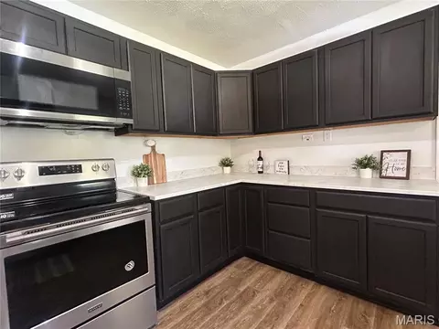 Kitchen - 1461 Elmont Rd, Sullivan, MO 63080 photo 2 of 4
