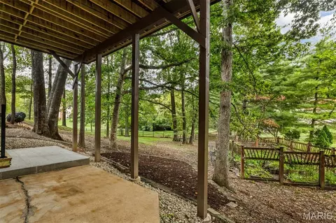 Exterior - 404 Gunnison Gorge Dr, Ballwin, MO 63011 photo 7 of 15