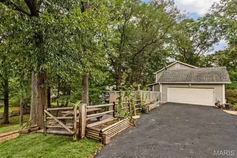 Exterior - 404 Gunnison Gorge Dr, Ballwin, MO 63011 photo 13 of 15