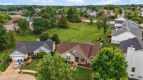 View/Area - 516 Oak Leaf Manor Ct, Ballwin, MO 63021 photo 4 of 4