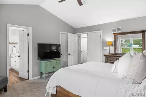 Bedroom - 516 Oak Leaf Manor Ct, Ballwin, MO 63021 photo 2 of 5