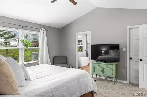 Bedroom - 516 Oak Leaf Manor Ct, Ballwin, MO 63021 photo 3 of 5