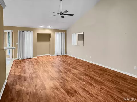 Living - 2500 Rabbit Trail Dr, Washington, MO 63090 photo 3 of 8