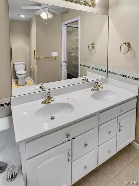Bath - 2500 Rabbit Trail Dr, Washington, MO 63090 photo 2 of 6