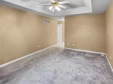 Bedroom - 2500 Rabbit Trail Dr, Washington, MO 63090 photo 2 of 6