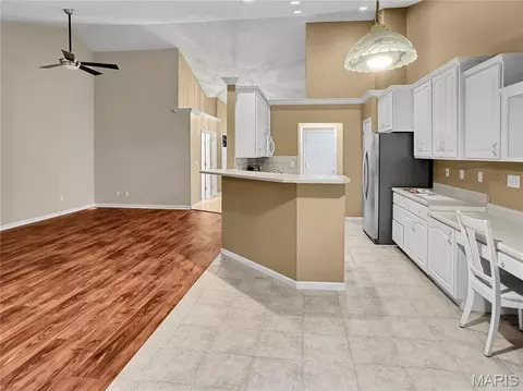 Kitchen - 2500 Rabbit Trail Dr, Washington, MO 63090 photo 2 of 6
