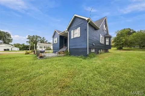 Exterior - 109 N Oak St, Rolla, MO 65401 photo 3 of 7