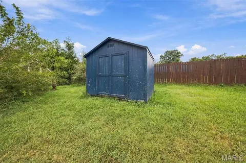 Exterior - 109 N Oak St, Rolla, MO 65401 photo 4 of 7