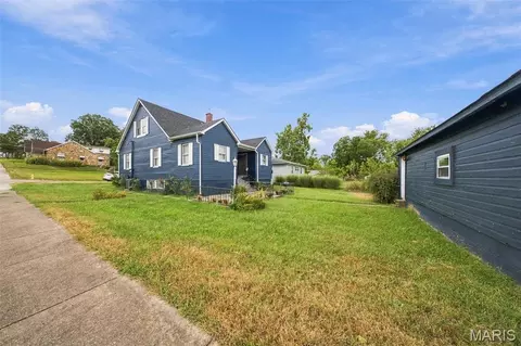 Exterior - 109 N Oak St, Rolla, MO 65401 photo 6 of 7