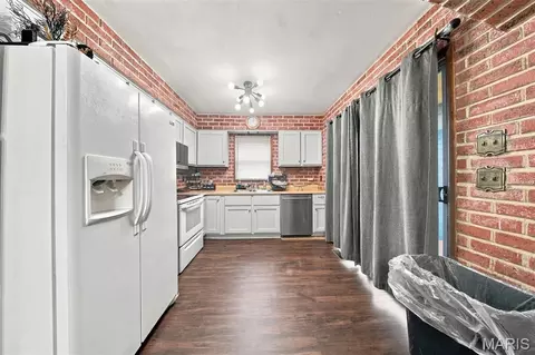 Kitchen - 109 N Oak St, Rolla, MO 65401 photo 1 of 2