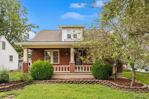 305 W White St, Millstadt, IL 62260