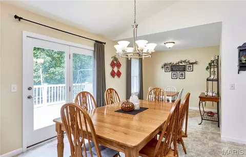 Dining - 114 Beth Ann Dr, Winfield, MO 63389 photo 2 of 4
