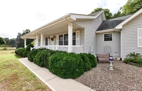 Exterior - 114 Beth Ann Dr, Winfield, MO 63389 photo 1 of 4