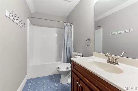 Bath - 8053 N State Route 159, Moro, IL 62067 photo 3 of 3