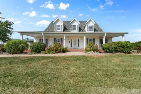 Exterior - 8053 N State Route 159, Moro, IL 62067 photo 3 of 12