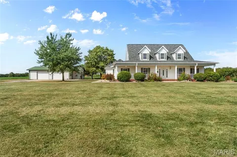 Exterior - 8053 N State Route 159, Moro, IL 62067 photo 10 of 12