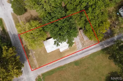 Other - 203 E 3rd St, Christopher, IL 62822 photo 10 of 11