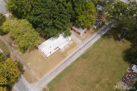 View/Area - 203 E 3rd St, Christopher, IL 62822 photo 1 of 1